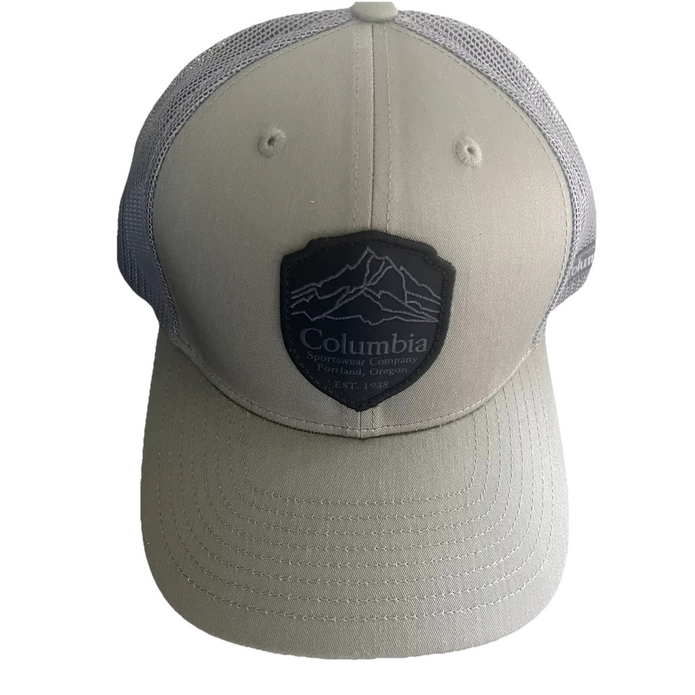 Columbia Mesh Snapback Trucker Hat Color: Green Black Mountain Patch NWT